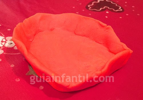 Manualidad de Niño Jesús de plastilina. Paso 1 Manualidad de Niño Jesús de plastilina. Paso 1