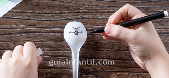 Conejos hechos de cucharas para niños. Paso 1 Conejos hechos de cucharas para niños. Paso 1