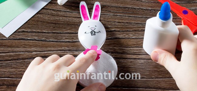 Cómo hacer conejo de pascua con cuchara. PAso 3 Cómo hacer conejo de pascua con cuchara. PAso 3