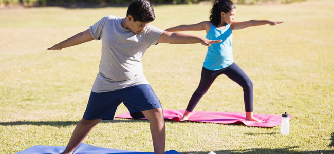 Postura de yoga del guerrero