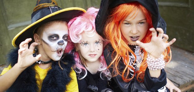 La noche de Halloween y los niños La noche de Halloween y los niños
