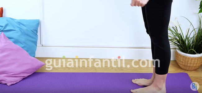 Postura de yoga del guerrero