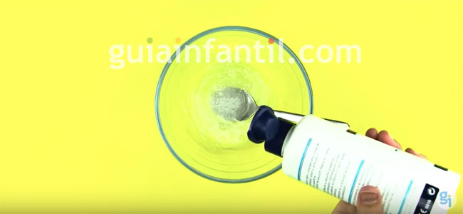 Hacer slime transparente Hacer slime transparente