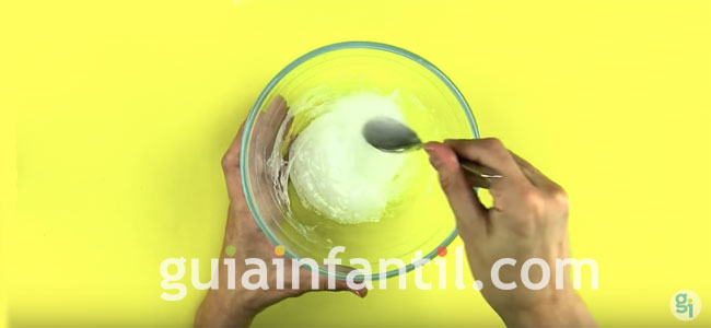 Cómo hacer slime transparente Cómo hacer slime transparente