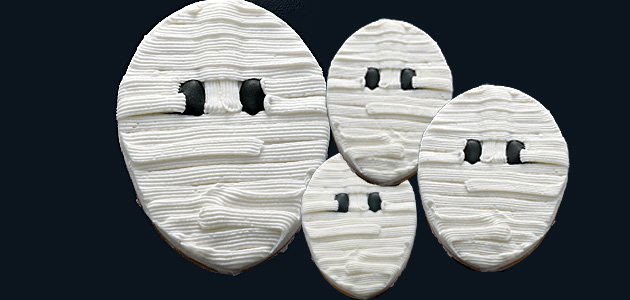 Galletas con forma de momias para los niños Galletas con forma de momias para los niños