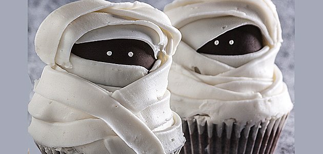 Muffins con forma de momias para los niños Muffins con forma de momias para los niños