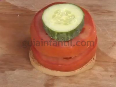 Árbol de Navidad. Canapés para niños. Paso 2 Árbol de Navidad. Canapés para niños. Paso 2
