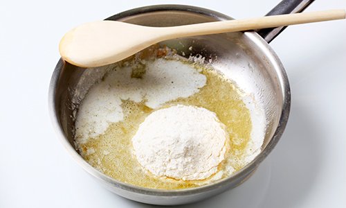 Cómo hacer bechamel de forma fácil. Paso 2 Cómo hacer bechamel de forma fácil. Paso 2