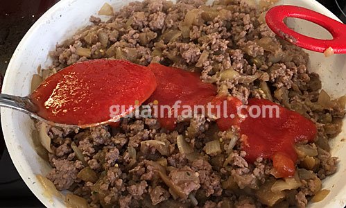 Berenjenas rellenas de carne. Paso 4