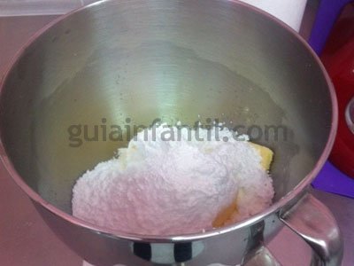Receta buttercream casero. Paso 1. Receta buttercream casero. Paso 1.