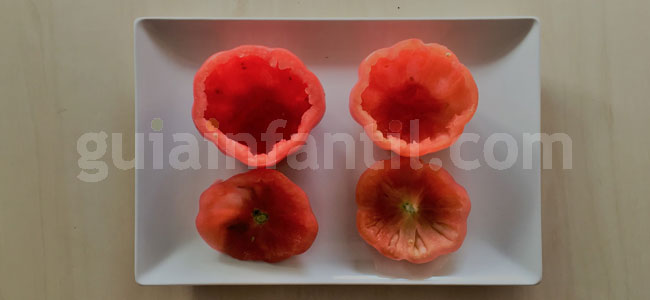 Calabazas de Halloween con tomates asados. Paso 1