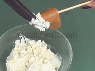 Canapé con forma de bota de Papá Noel. Paso 3