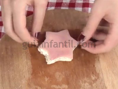 Canapé de estrella de Navidad. Paso 2