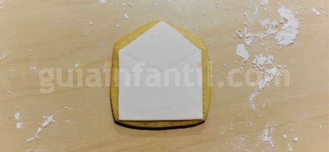 Casita de galletas de jengibre. Paso 3