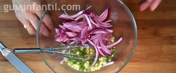 Ceviche de pescado y gambas. Paso 4