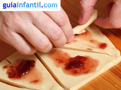 Croissants rellenos para niños. Paso 2 Croissants rellenos para niños. Paso 2