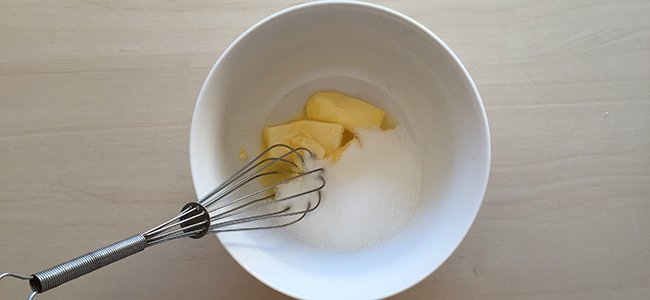 Cupcake con forma de momia. Paso 1