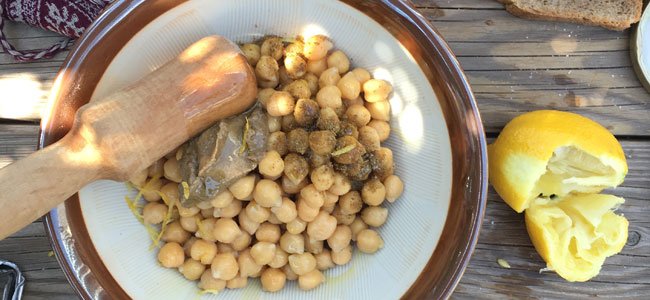 Cómo hacer hummus Garbanzos con mortero