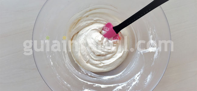 Jardineras de cupcakes de rosas y fresas. Paso 1