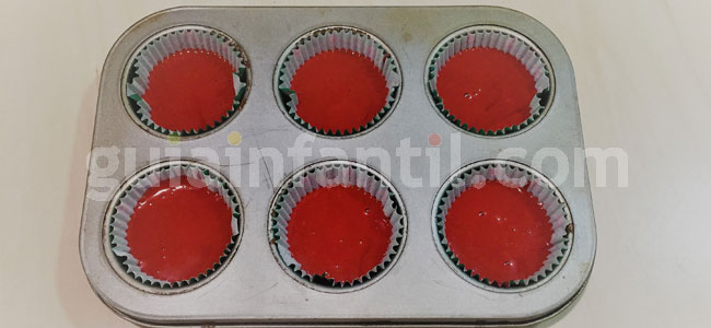 Mini tarta de Papá Noel de Navidad. Paso 1