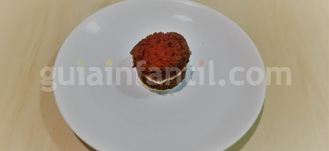 Mini tarta de Papá Noel de Navidad. Paso 4