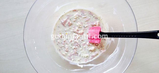 Canapé con la cara de Santa Claus. Paso 1 Canapé con la cara de Santa Claus. Paso 1