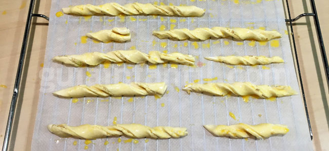 Receta de palitos de queso para Navidad. Paso 4