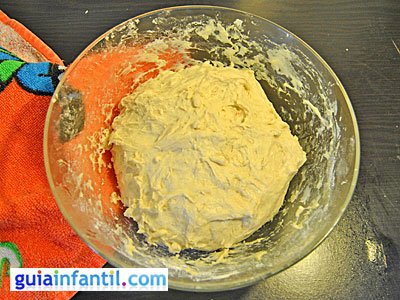 Panecillos de corazón paso 3 Panecillos de corazón paso 3