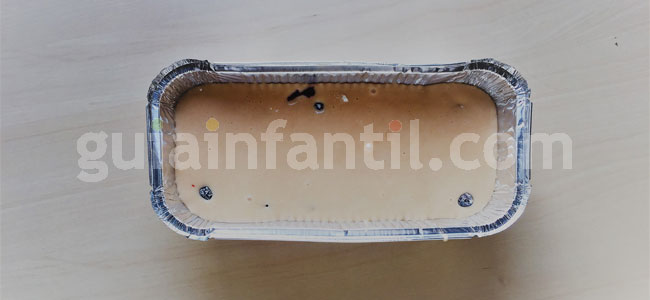 Plum cake de violetas y frutos rojos. Paso 1 Plum cake de violetas y frutos rojos. Paso 1