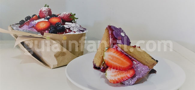 Plum cake de violetas y frutos rojos. Paso 5 Plum cake de violetas y frutos rojos. Paso 5