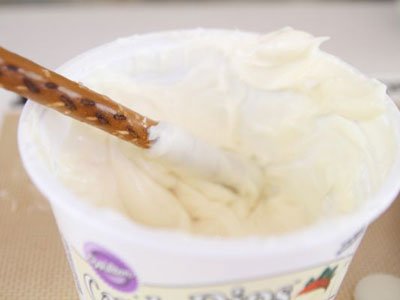 Fantasmas salados de Halloween. Paso 2