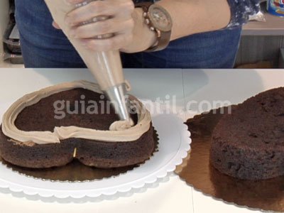 Tarta fondant con forma de corazón. Paso 2 Tarta fondant con forma de corazón. Paso 2