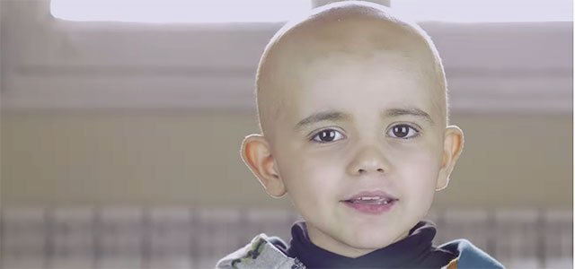 Niño con leucemia