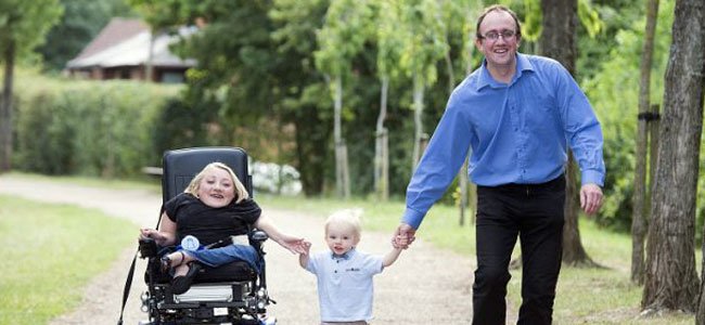 El deseo de ser madre supera toda enfermedad Marie con su marido e hijo