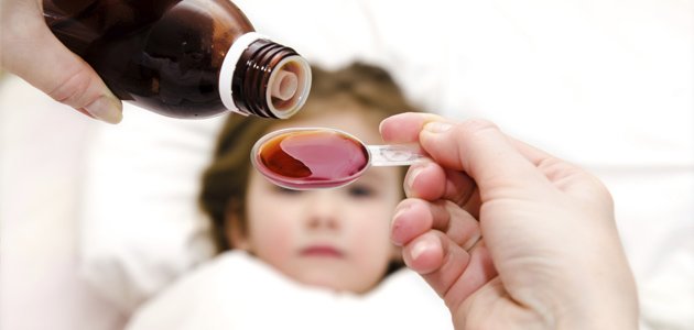 Peligros de automedicar a los niños