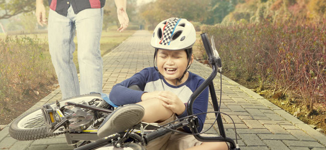 Consejos para calmar a los niños cuando se hacen una herida Consejos para calmar a los niños cuando se hacen una herida