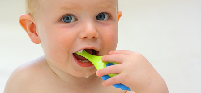 Cosas que debes saber sobre los dientes de bebés y niños