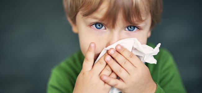 Cómo limpiar la nariz de forma correcta en niños y adultos