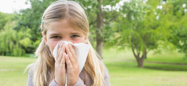 Cómo afectan las vegetaciones a los niños Niña con vegetaciones