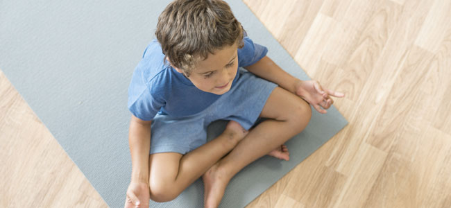 Por qué el yoga tiene tantos beneficios para niños con TDAH El yoga para niños con TDAH