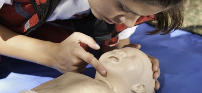 No saques la lengua de un herido si está inconsciente No saques la lengua de un herido si está inconsciente